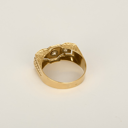 Signet ring ring in white gold, yellow gold, and diamonds