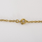 Halsband i gult guld med motiv av ciselerade rosor
