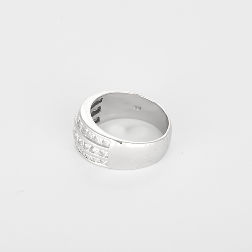 Anillo de oro blanco de 18k Diamante