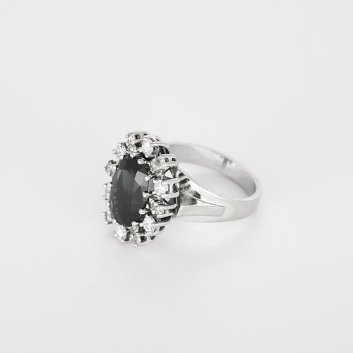 Anillo de Oro blanco 18k Zafiro y Diamante