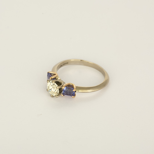 Anillo de oro blanco y rosa de 18k Diamante y tanzanita