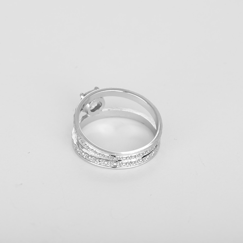 Anillo de oro gris de doble aro y diamante