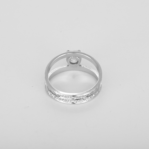 Anillo de oro gris de doble aro y diamante
