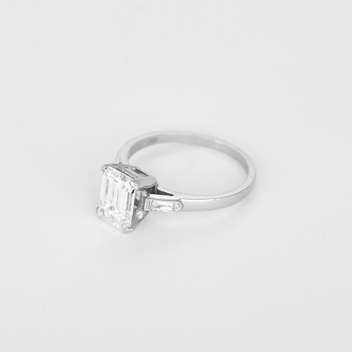 52.5 Bague en Or blanc 18k Diamants 58 Facettes DV26158-30