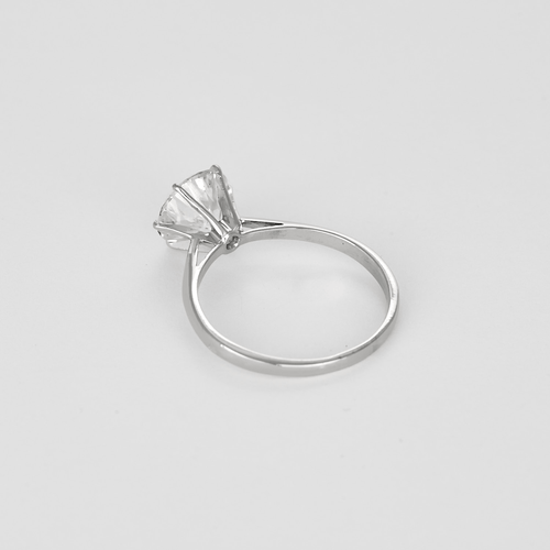 Ring Solitaire in white gold, approximately 3.07-carat diamond