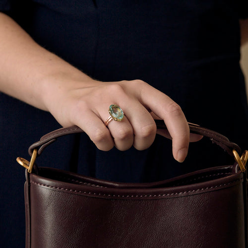 Bague cocktail en or rose et aigue-marine