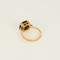 Ring aus Gelbgold und Almandin-Granat