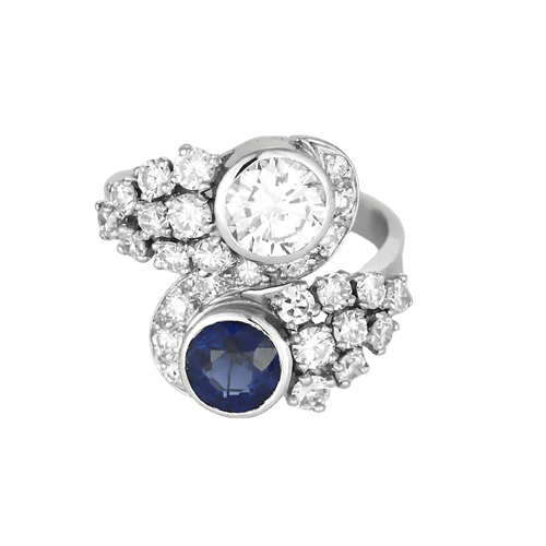 Ring aus 18k Weißgold Diamant und Saphir
