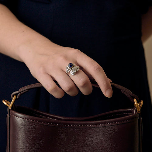 Ring aus 18k Weißgold Diamant und Saphir