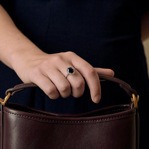 Inel elegant din aur alb de 14k cu safir