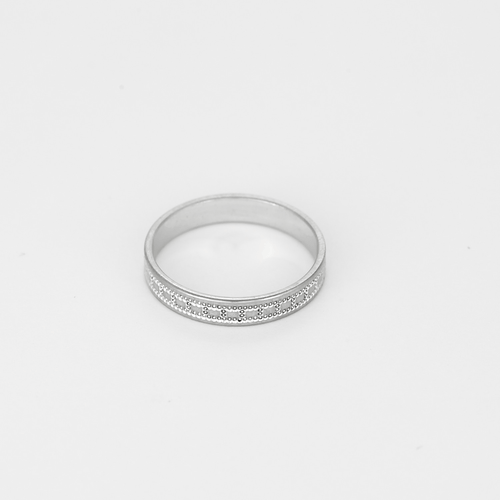 Anel em ouro branco de 18k