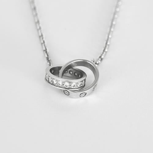 Cartier Colar Love em Ouro branco 18k Diamante