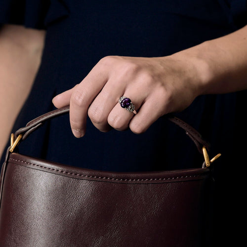 Ring aus Weißgold, Amethyst und Diamanten