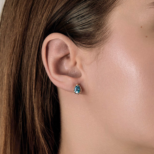 Yellow gold and topaz stud earrings