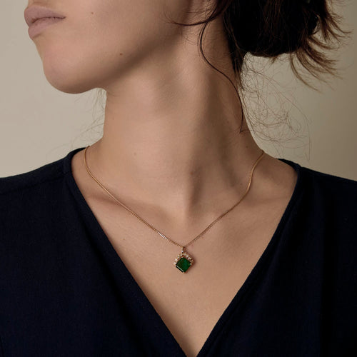 Hanger in geelgoud, smaragd: 2 karaat en diamanten: 0,10 karaat