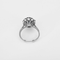 55 Bague Marguerite en or blanc, saphir et diamants 58 Facettes DV0745-1-54-3