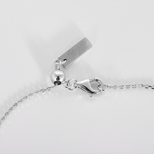 Messika - Gigi Hadid - Collier en or blanc et diamant : 0,05 carat 58 Facettes DV34559-1
