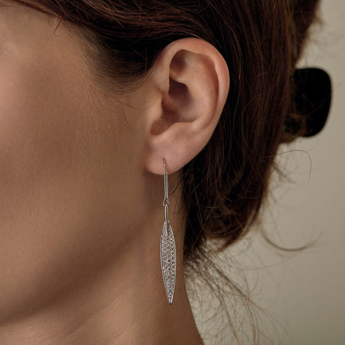 Pair of "Leaves" Earrings in white gold and diamonds
