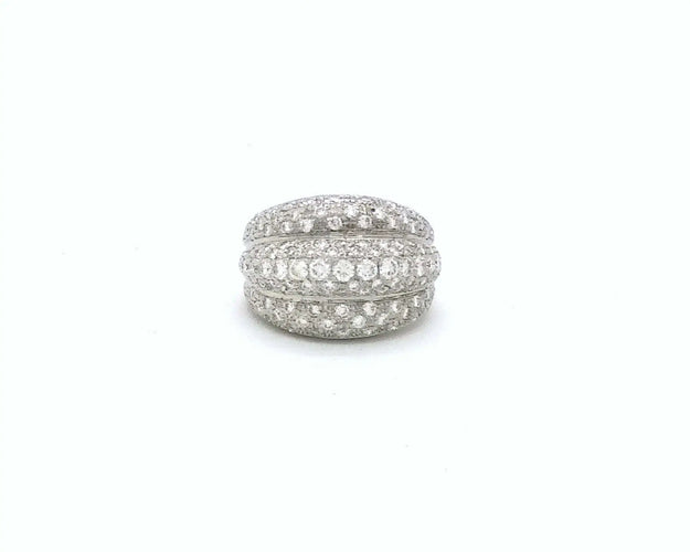 Bague 52 Bague en or blanc 18 ct pavée de diamants 2,30 ct 58 Facettes 6365