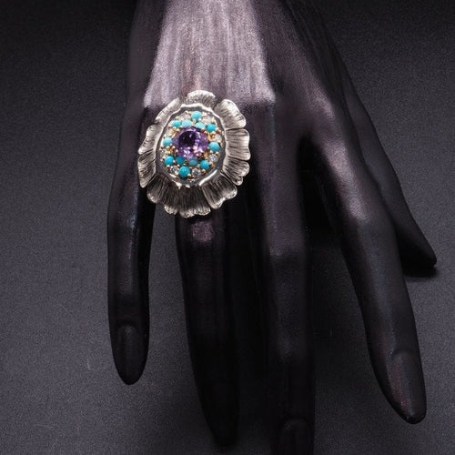 Bague 60 Bague nénuphar en or blanc 18 carats, améthyste, turquoises et diamants 58 Facettes 20762