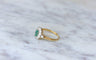 https://cdn.shopify.com/s/files/1/0075/4588/0666/products/bague-雏菊-emeraude-et-diamants-sur-or-725151.jpg?v=1685598211
