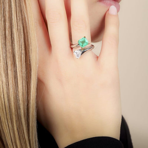 Bague 51 Bague en or gris 18 carats avec émeraude de Colombie et diamant 58 Facettes 61300002