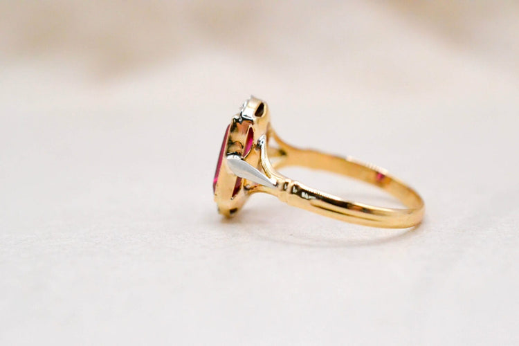 Pierścionek 52 Pierścionek Art Deco z czerwonym kamieniem ze złota żółtego i białego 58 Facettes 3886