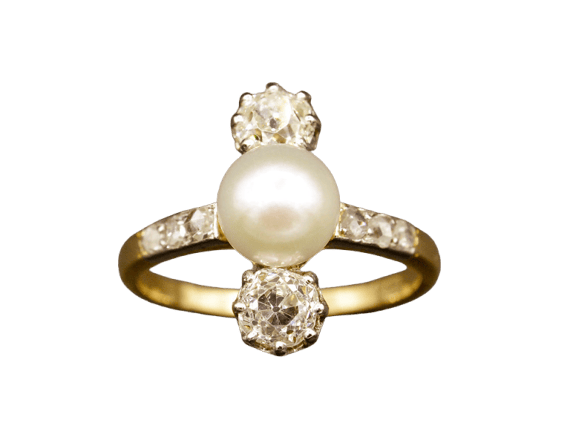 Bague 46 Bague trilogie perle fine en or jaune et diamants 58 Facettes A9886