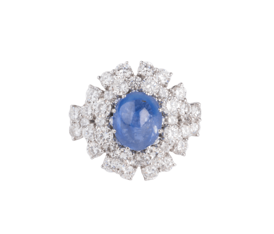 Bague 55 Bague cocktail en or gris 18k, saphir cabochon et diamants 58 Facettes