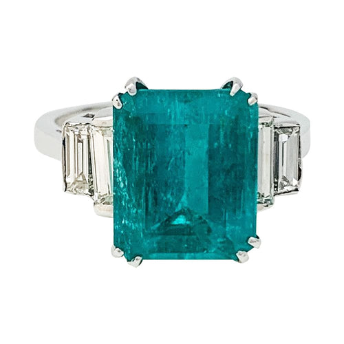 Bague 54 Bague en or blanc 750 avec émeraude 5,90 ct et diamants 58 Facettes 30684