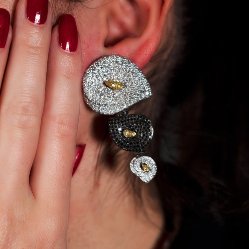 Boucles d'oreilles Boucles d’oreilles en or blanc 750 et diamants 58 Facettes 66000159