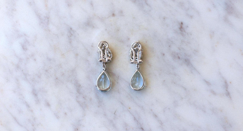 https://cdn.shopify.com/s/files/1/0075/4588/0666/files/boucles-doreilles-goutte-aigue-marine-et-diamant-1413808.jpg?v=1758624767