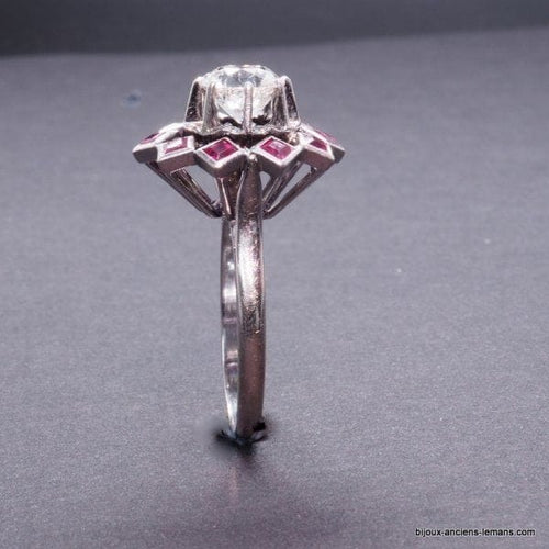Bague 51 Bague rétro en or blanc 18 carats, diamant 1 ct et rubis synthétiques 58 Facettes 16206