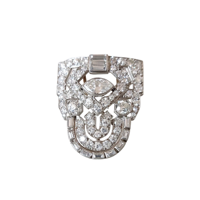 Art deco clip brooch, platinum and diamonds, circa 1925, French