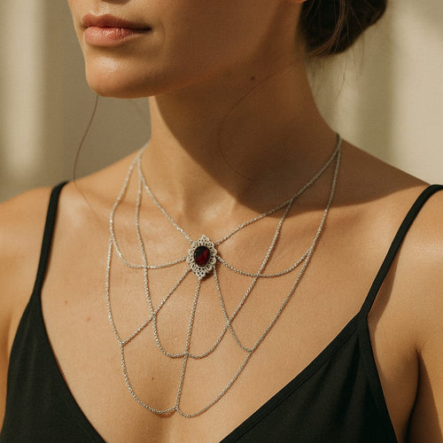 Collier Collier - Pendentif en or gris 18 carats, grenat et diamants 58 Facettes 63700036