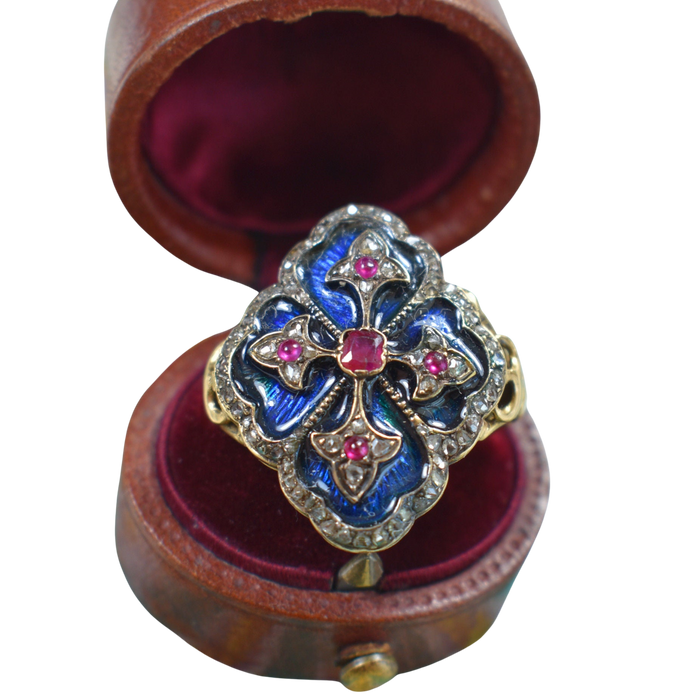 19th century coat of arms ring in gold, enamel, diamonds and rubies