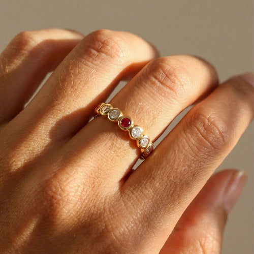 Ring 50 Memory ring - Wedding band in 18k yellow gold with diamonds and rubies 58 Facettes
