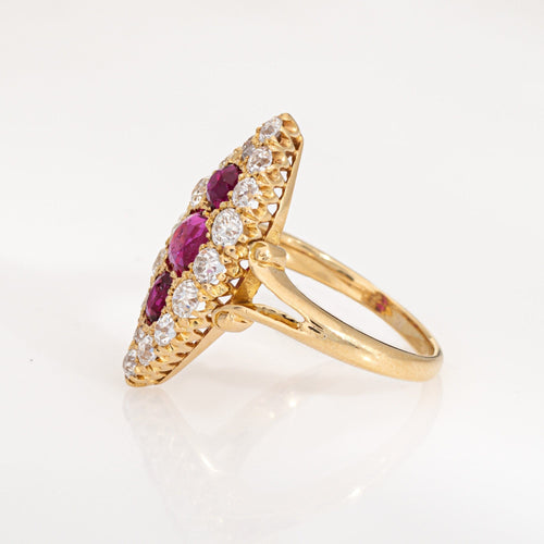 Bague Bague navette victorienne en or jaune 18 carats, rubis de Birmanie et diamants 58 Facettes G13947