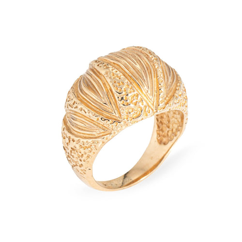 Bague Bague dôme vintage texturée en or jaune 14 carats (années 1970) 58 Facettes G14230