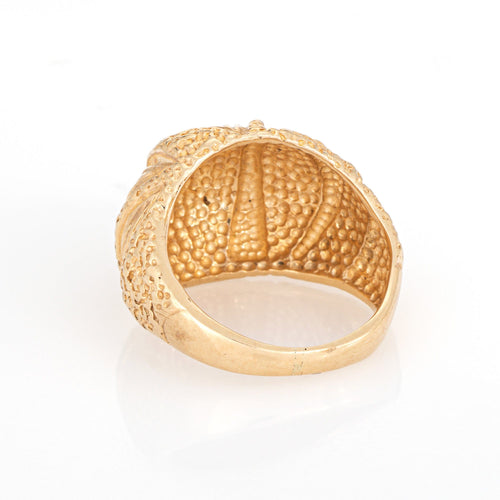 Bague Bague dôme vintage texturée en or jaune 14 carats (années 1970) 58 Facettes G14230