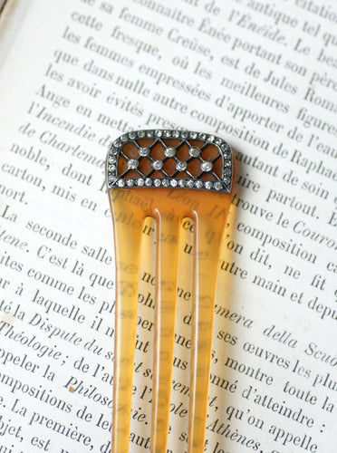 Grzebień - Grzebień z trzema zębami, siateczka w Srebro i kamienie z Renu 58 Facettes