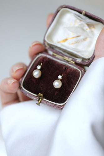 Pendientes Pendientes Traviesas perlas mabé y zafiros blancos en oro amarillo de 18k 58 Facettes