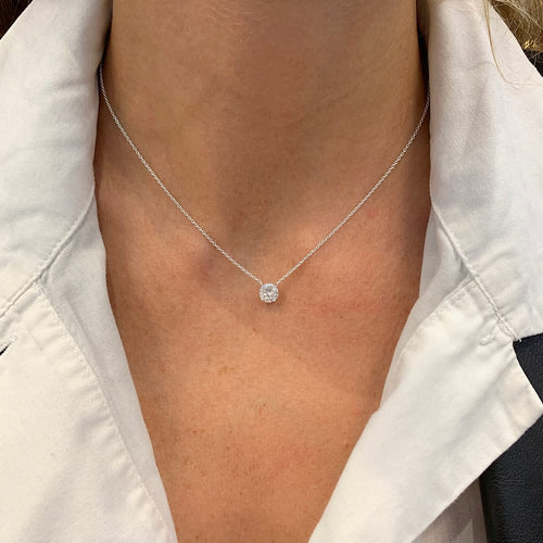 Collier Collier solitaire diamant taille brillant en or blanc 750 58 Facettes 31713