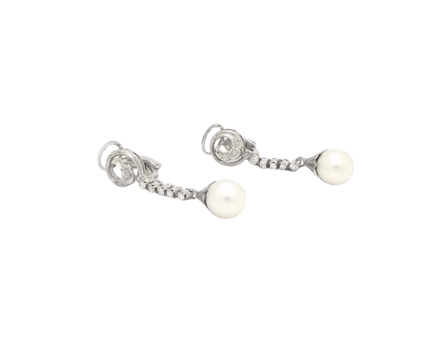 Boucles d'oreilles Boucles d'oreilles en or blanc avec perles et diamants 58 Facettes