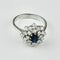 Ring 56,5. Ring i 14K vitt guld med safir 0,60 ct och diamanter 58 Facettes 2189