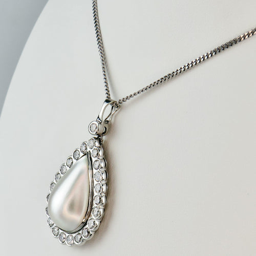 Pendente in oro bianco 585 con perla Mabé e diamanti 58 Facettes 2150