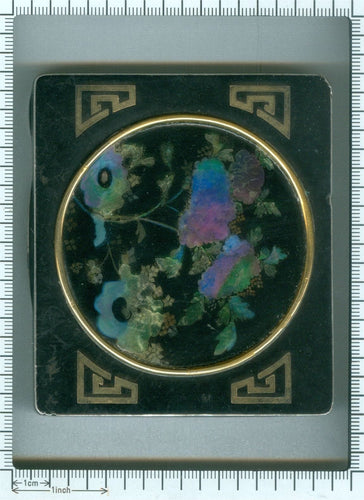 Dekordrama: cigarettetuiet från 1928 som viskar MacArthurs hemligheter 