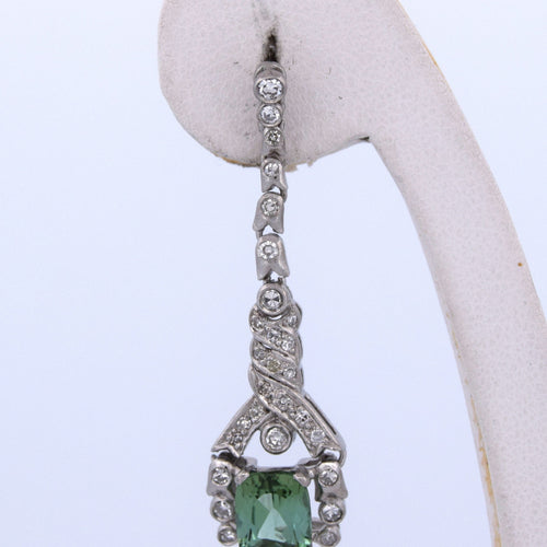 Boucles d'oreilles Boucles d'oreilles en or blanc 18 carats serties de tourmalines et de diamants 58 Facettes OR191