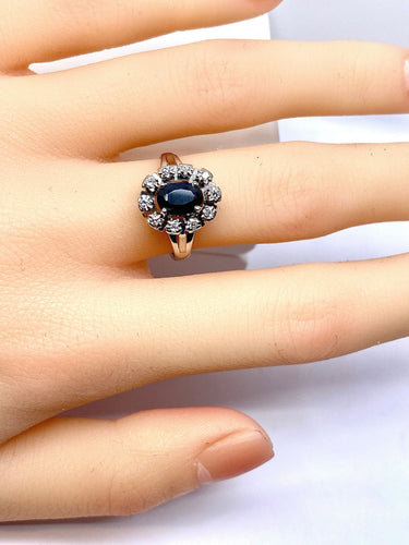 Bague 54 Bague marguerite en or blanc, saphir et diamants 58 Facettes AB576