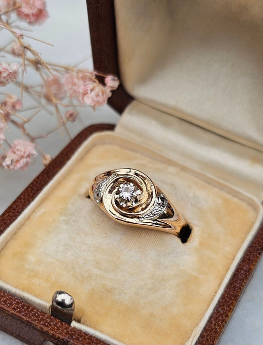 Bague 55 Bague tourbillon or rose 58 Facettes 612